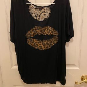 Leopard print kiss shirt